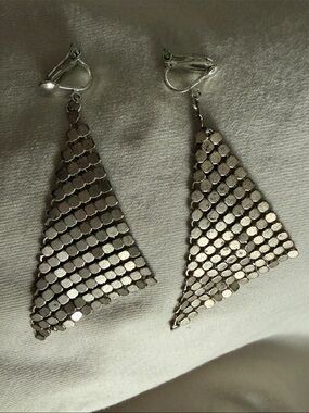 Retro Silver-Tone Mesh Triangle Clip-On Earrings
